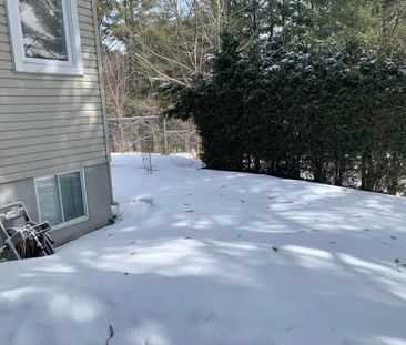 Logement 5 1/2 à louer - Photo 1