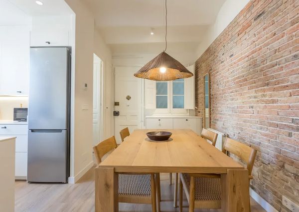 Carrer de Sant Pere Màrtir, Barcelona, Catalonia 08012