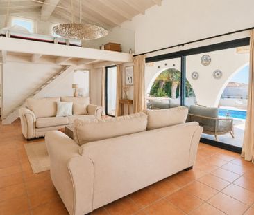 4 Bedroom Villa For Rent in Punta Chullera, Málaga - Photo 5