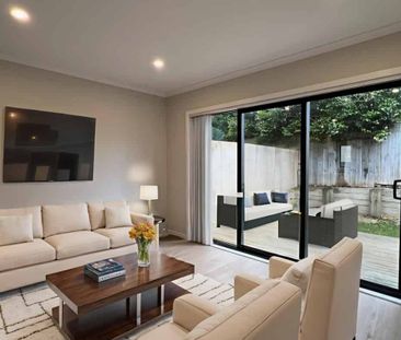 Modern 3-bedroom Townhouse! - Photo 5