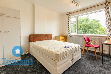 References Pending - 3 bed Detached House - Photo 5