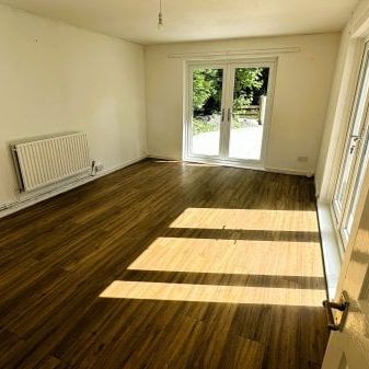 Meadow Sweet, Rhydaman, SA18 - Photo 1