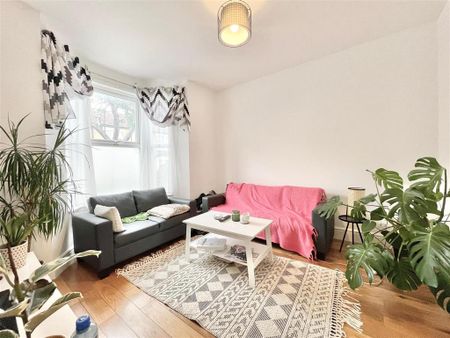 5 bedroom terraced house to rent - Photo 3