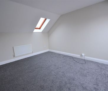 Nightingale Court, Slough, SL1 - Photo 2