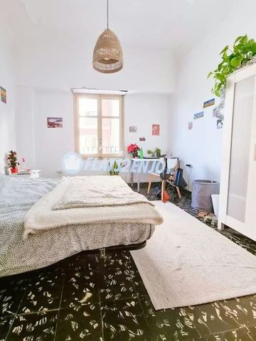 Carrer del Pintor Gisbert, Valencia, Valencian Community 46004 - Photo 3