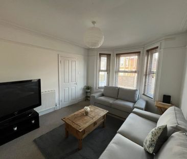 To Rent Bemister Road, Winton, Bournemouth, BH9 £2,320 pcm Tenancy ... - Photo 1
