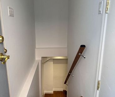 For Lease - 138 Keffer Circle, Newmarket, Ontario - Photo 6