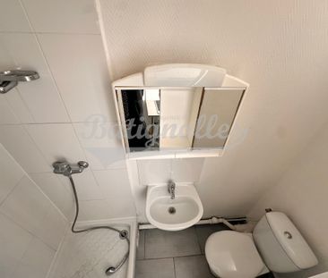 Location Appartement 1 pièce 10m² PARIS 11ème - Photo 3