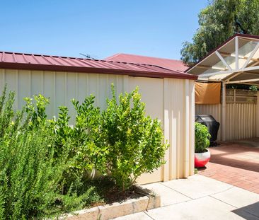 BEAUTIFUL BEACHSIDE HOME - Photo 3