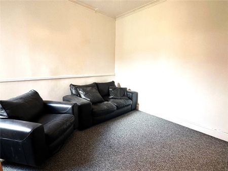 4 Bedroom House - Photo 5