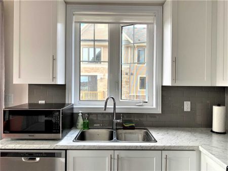 For Lease - 1890 Rymal Road Unit# 132 (Upper), Hamilton, Ontario - Photo 5