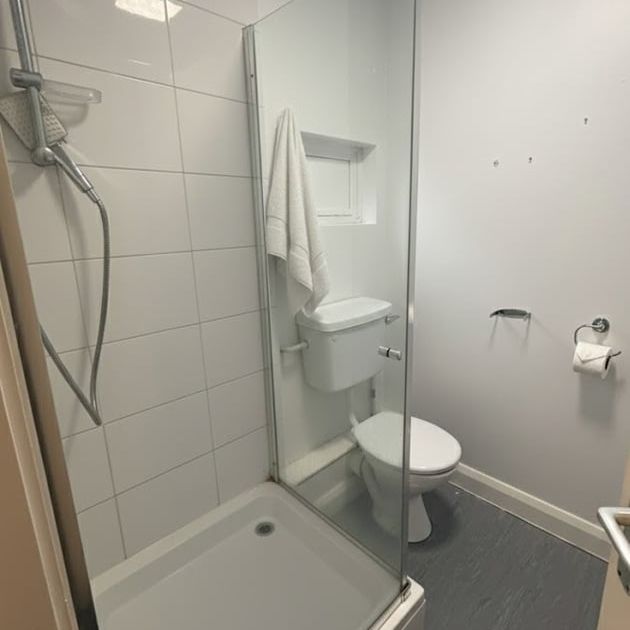 2 Bed Flat, Rushey Green, SE6 - Photo 1