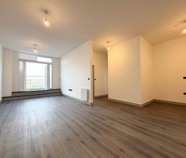 2 bedroom penthouse to rent - Photo 4