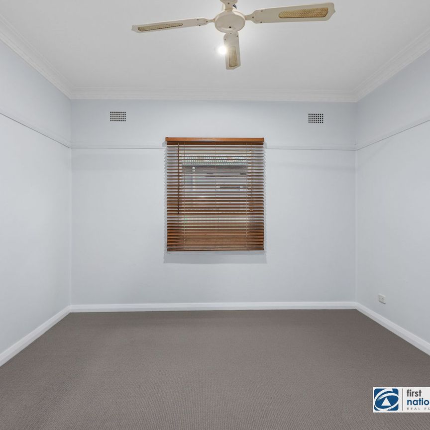 27 Hyman Street, 2340, Tamworth Nsw - Photo 1