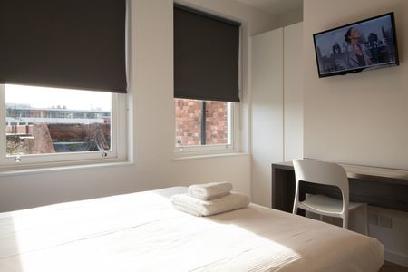 Studio Flat, Lyminton Road, NW6 - Photo 3