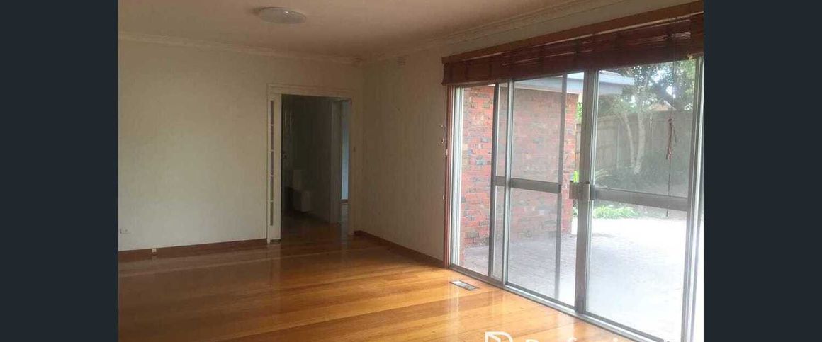 Charming Family Home in Mount Waverley - Photo 1