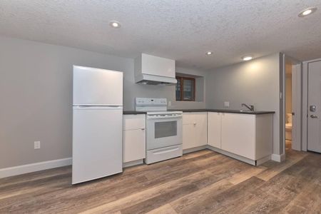 For Lease - 870 Queens Avenue, London East, Ontario - Photo 3