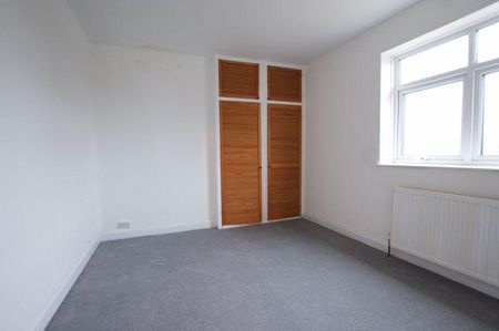 3 bedroom end of terrace house to rent - Photo 5