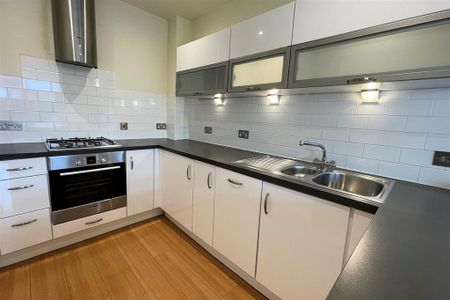 2 bedroom apartment to rent - Photo 5