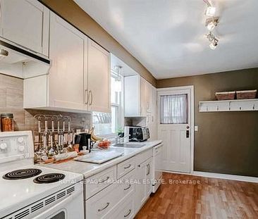 For Lease - 228 Ritson Road, Oshawa, Ontario - Photo 6