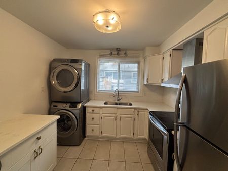 For Lease - 3857 Panama Court Unit# Upper unit, Niagara Falls, Ontario - Photo 5