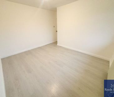 3 bedroom end of terrace house to rent - Photo 5