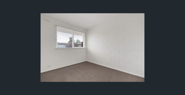 Convenient Living Near Frankston's Heart - Photo 1