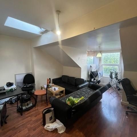 39 Flat 4 Regent Park Terrace, Leeds, LS6 2AX - Photo 1