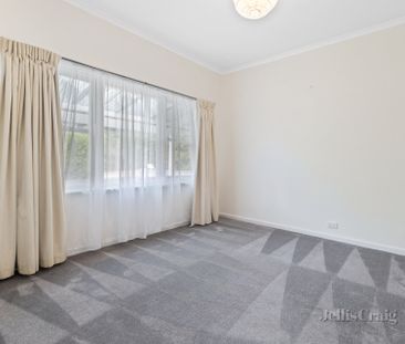 33 White Avenue, Wendouree - Photo 6