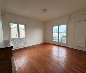 Location Appartement 4 pièces 83m² MONT DE MARSAN 40000 - Photo 3