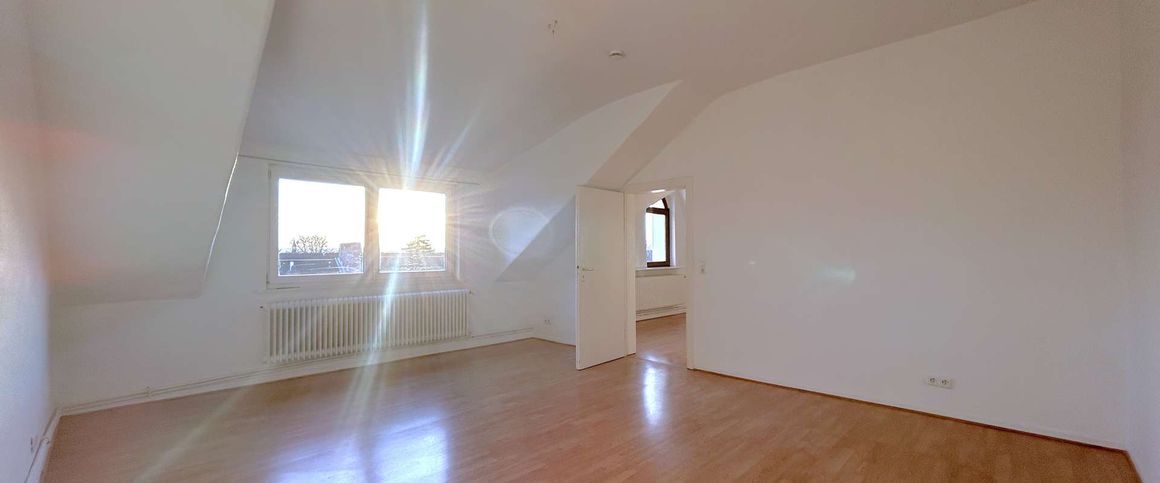 Charmante 3,5 Zimmer Dachgeschosswohnung nähe des Georgengartens - Photo 1