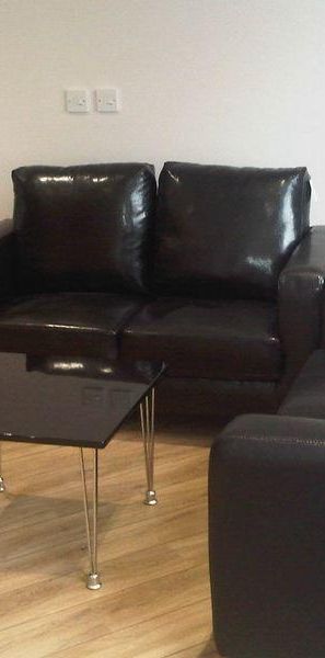 6 bedroom house of multiple occupation to rent - Photo 1