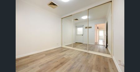 Well Proportioned 3 Bedroom Home in the heart of Sydenham - Photo 2