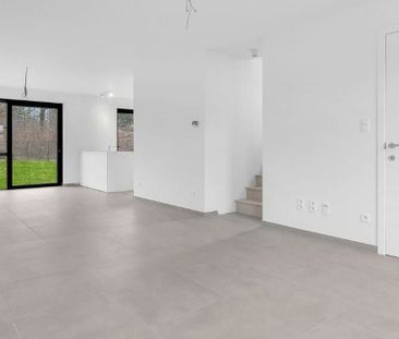 Woning te huur in Spalbeek voor € 1.550 met 4 slaapkamers - Photo 3