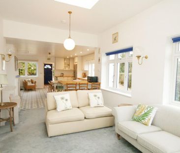 3 bedroom detached house to rent - Photo 3