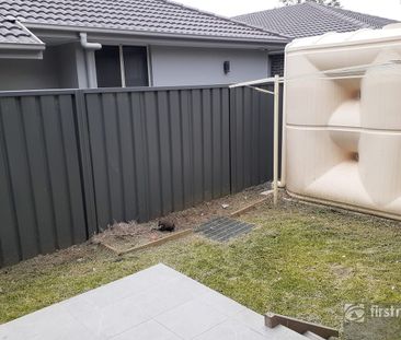 Beautiful Three Bedroom Townhouse - Girraween Public School Catchment! - Photo 5