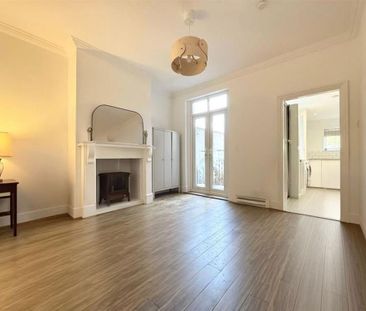 4 bedroom semi-detached house to rent - Photo 1