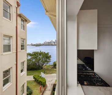 14/7 Wulworra Avenue Cremorne Point NSW 2090 - Photo 2