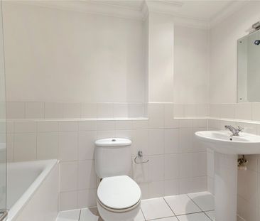 Dowgate House, Whittets Ait, Weybridge, KT13 flat to rent - Photo 6