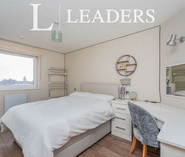 2 bedroom apartment to rent Brecon House, The Canalside, Portsmouth... - Photo 4