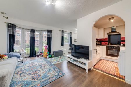 2 bedroom flat to rent - Photo 2
