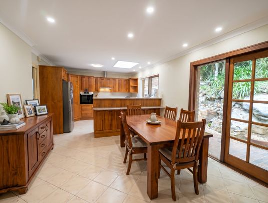 Low Maintenance, Quiet 4 Bedroom Family Home - Photo 1