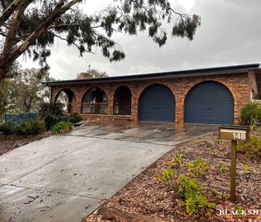Spacious Four Bedroom Family Home - Photo 1