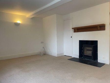 3 bedroom character property to rent - Photo 2