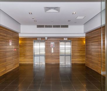 City Fringe - Fully Furnished with Panoramic Views - Photo 2