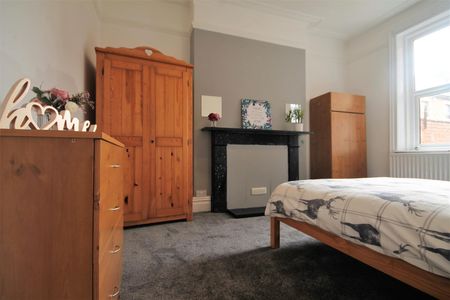 Sunbury Avenue, Jesmond - Photo 2