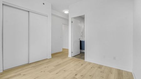 For Lease - 405 Dundas Street Unit# 405, Oakville, Ontario - Photo 3