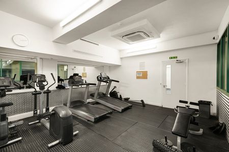 2 Bed Flat, Jubilee Heights, NW2 - Photo 4