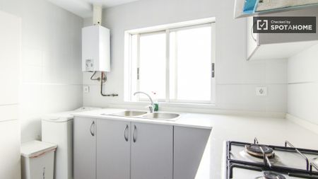 valencia, Valencian Community 46020 - Photo 2