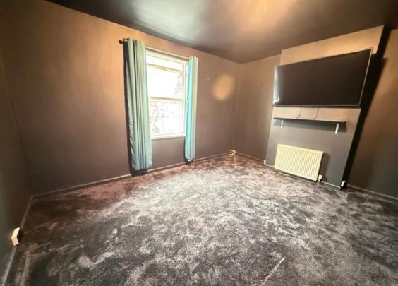 4 Bed Terraced House, Hope Street, B70 - Photo 1